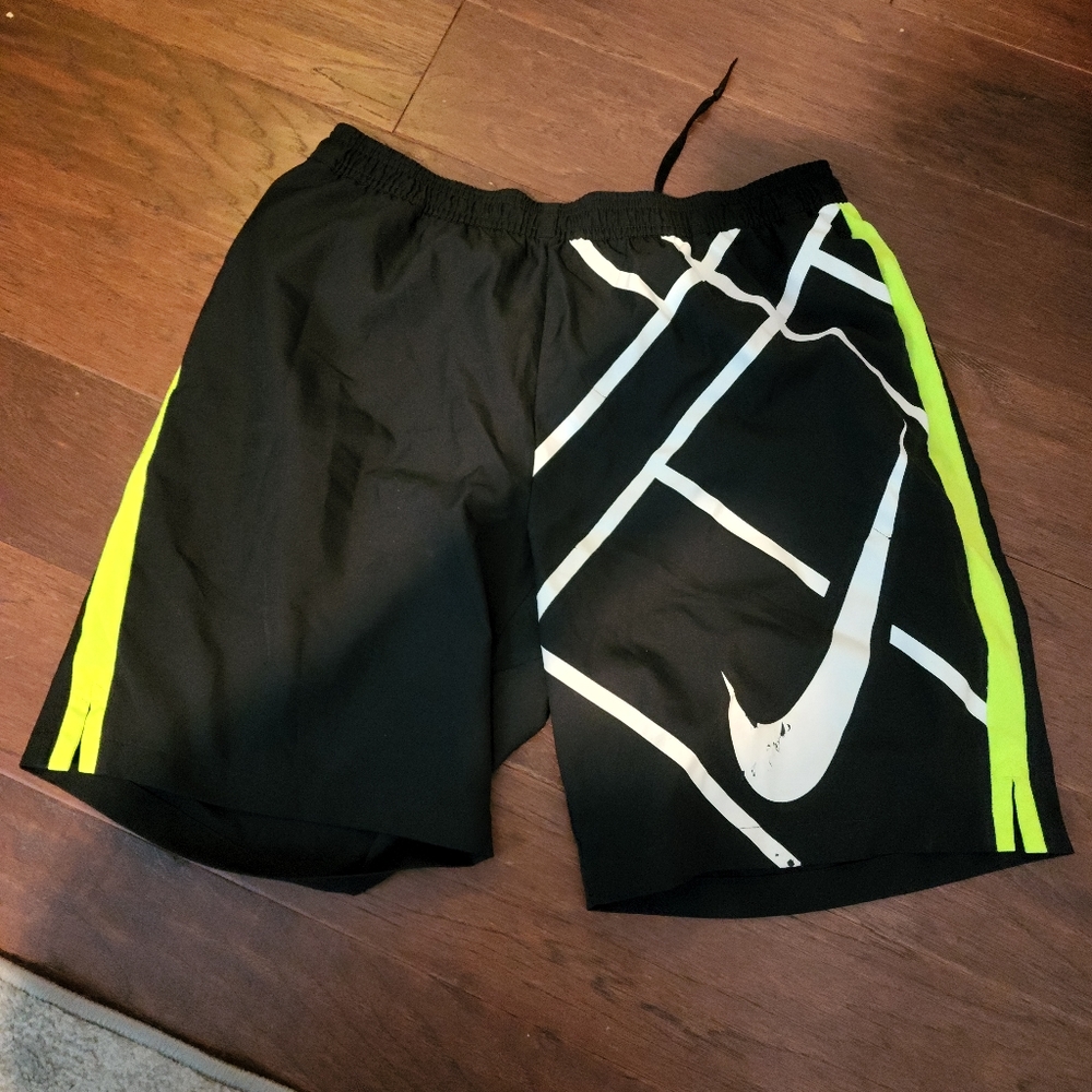 Nike Court Shorts Large